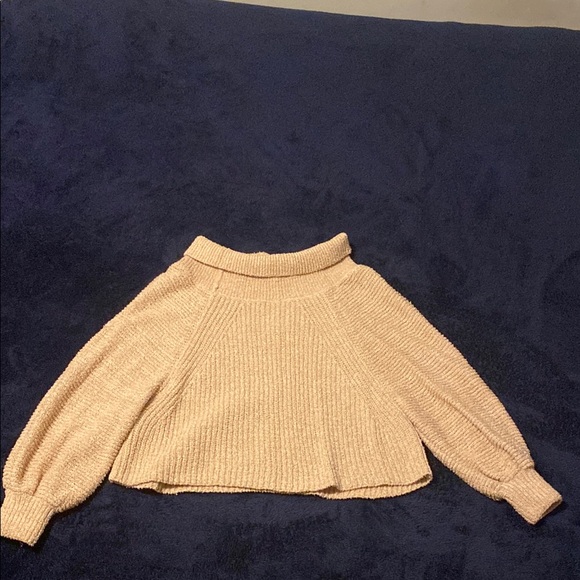 Cozy Beige Women's Sweater - Picture 3 of 8